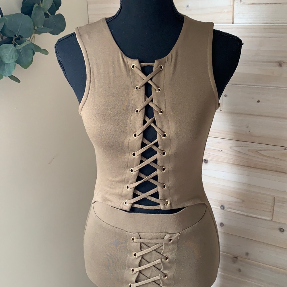 Cutout lace up midi dress